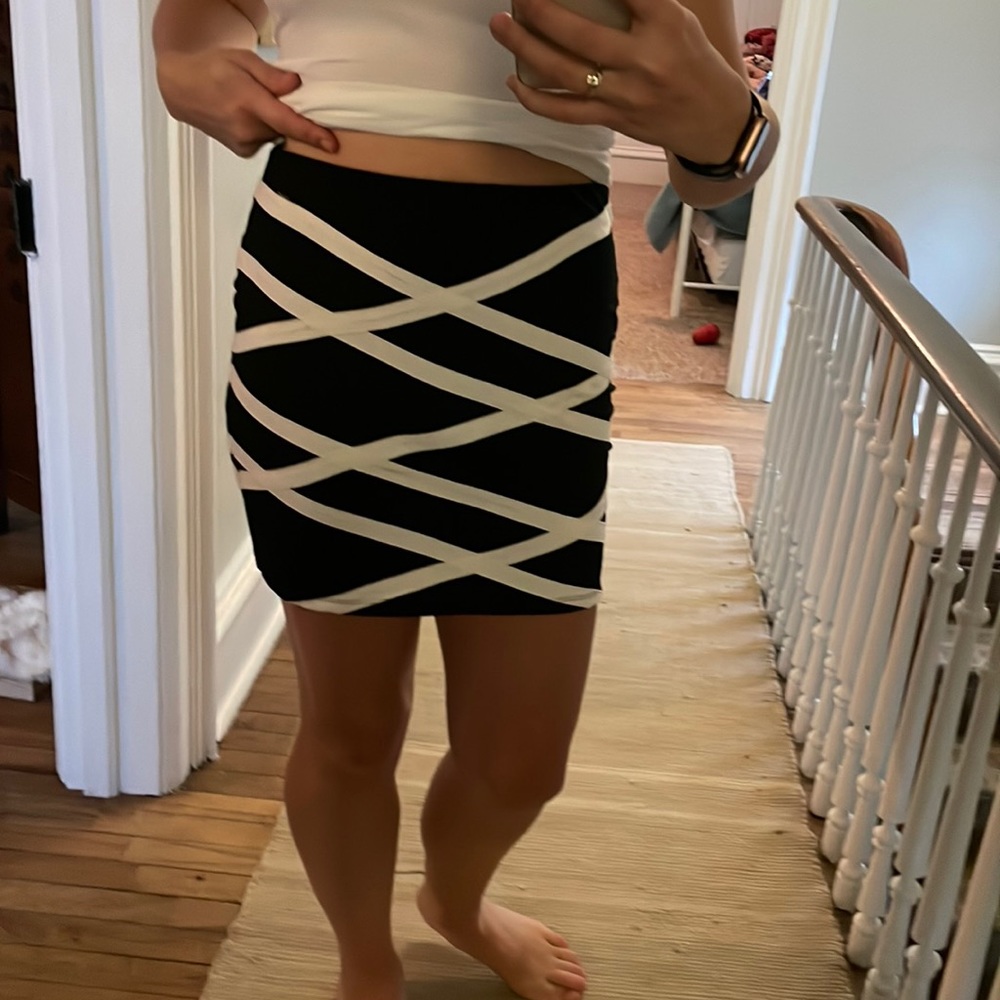 Forever 21 Body-con Skirt - black & white